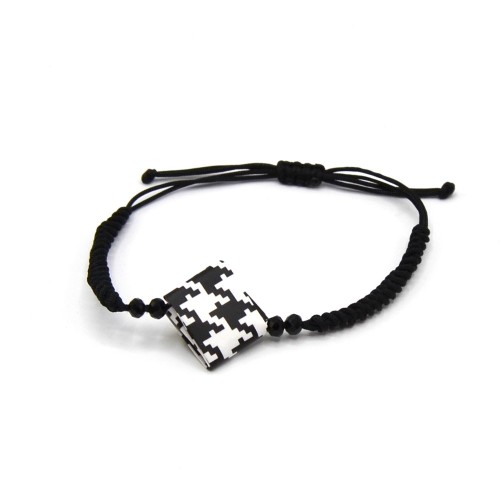 Classic Houndstooth Bracelet Made from Recycled Paper | Strambótica