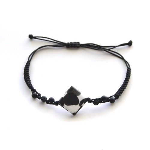 Handcrafted Cleta Bracelet Made from Recycled Paper | Strambótica