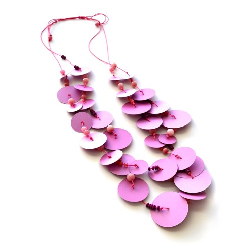 Collar Nenúfar Rosa – Romanticismo  con impacto visible | Strambótica
