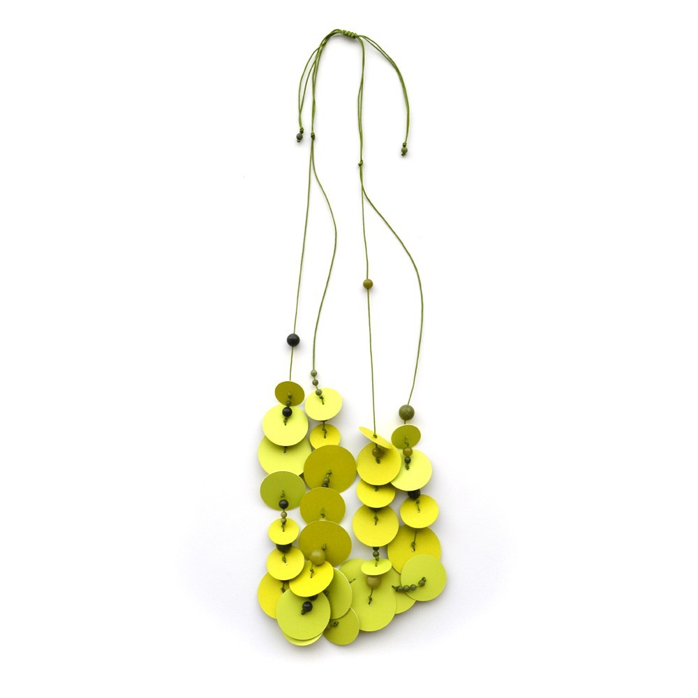 Collar Nenúfar Verde – Artesanía en papel reciclado | Strambótica