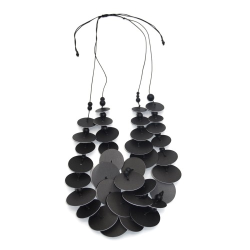 Black Water Lily Necklace – Subtle, Handcrafted Elegance | Strambótica
