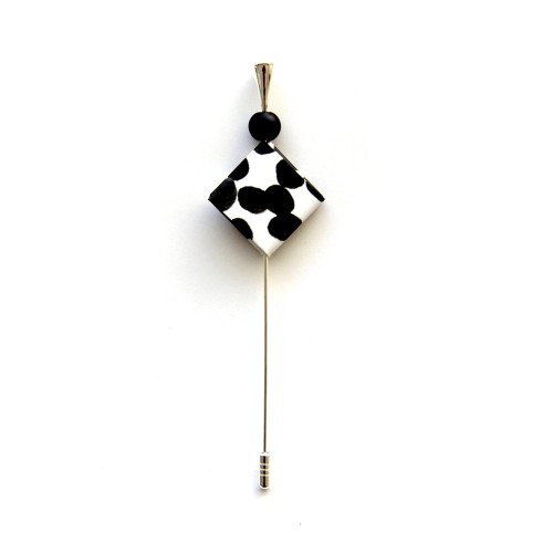 Handcrafted Cleta Brooch Made from Recycled Paper | Strambótica