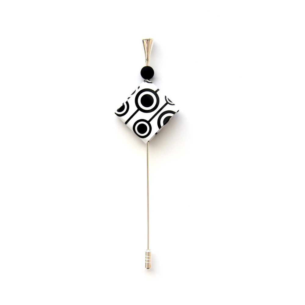 Minimalist Corti Brooch Made from Recycled Paper | Strambótica