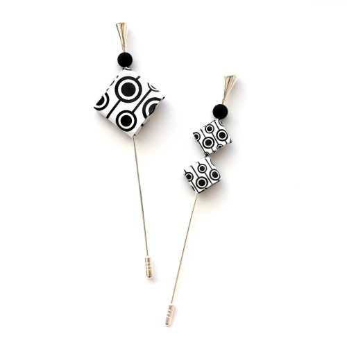 Minimalist Corti Brooch Made from Recycled Paper | Strambótica