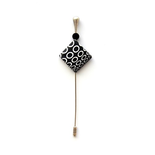 Lyva Brooch: Minimalist Designer Jewelry | Strambótica