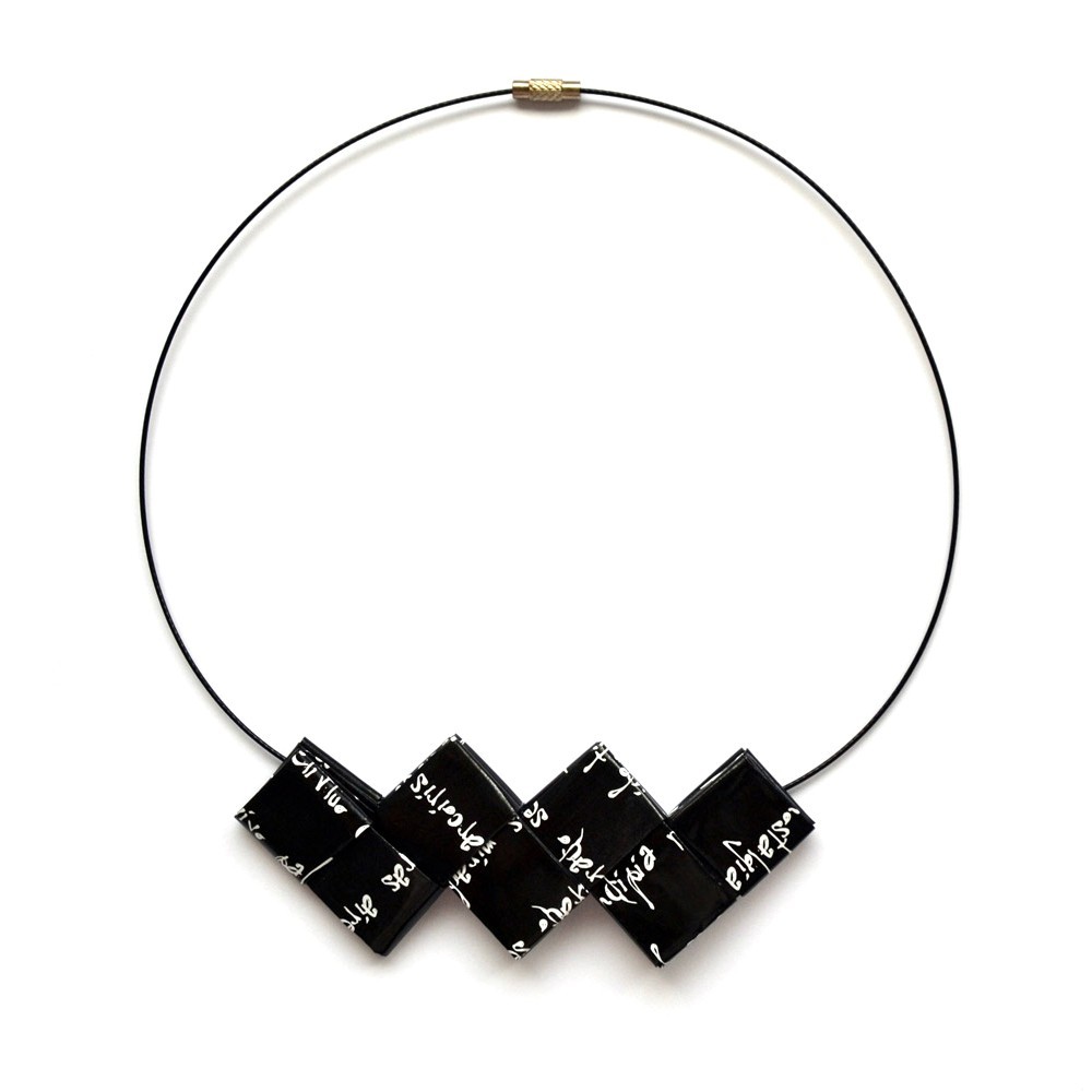 Calma Hoop Necklace – Sustainable Handcrafted Jewelry for Your Everyday Life | Strambótica