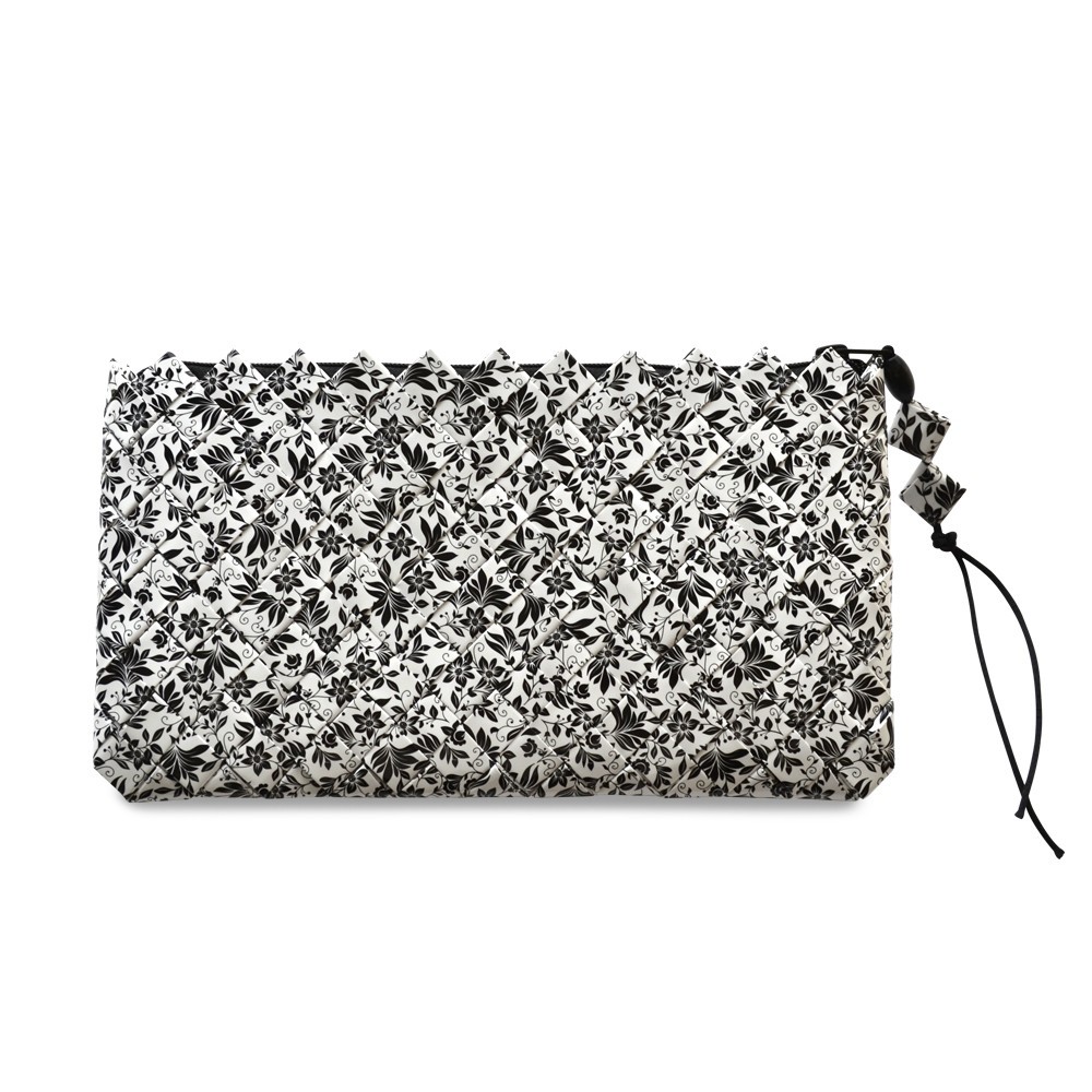 Clutch Lisian: A Quirky Handcrafted Paper Clutch