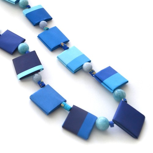 Long "Sea" Necklace – Blue, evoking calm and sustainability | Strambótica