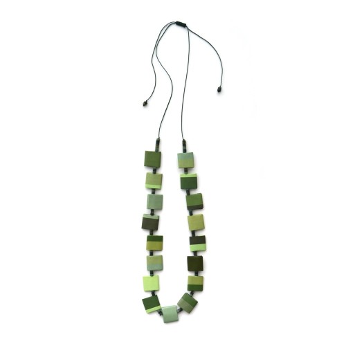 Collar Largo Musgo – Verde natural hecho joya | Strambótica