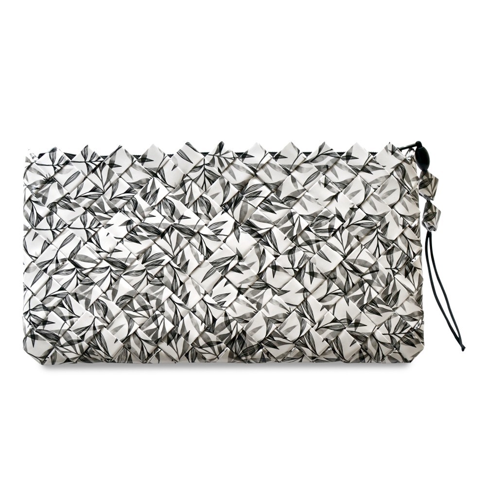 Clutch Hojas – Estampado natural en papel reciclado | Strambótica