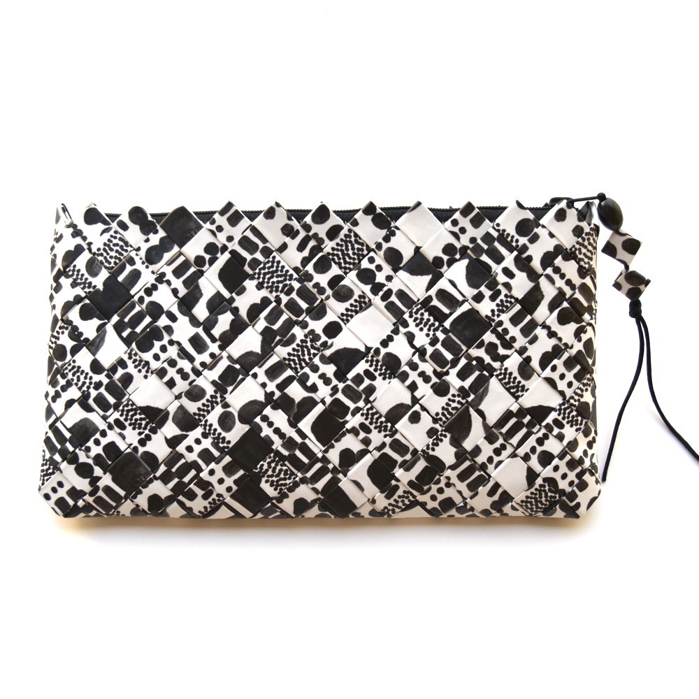 Clutch Cleta – Diseño de autor en papel reciclado | Strambótica