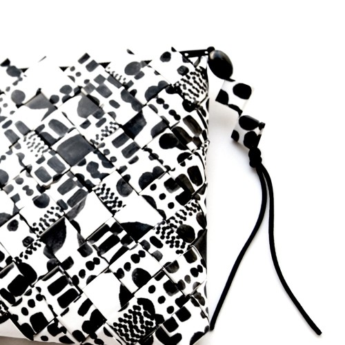 Clutch Cleta – Diseño de autor en papel reciclado | Strambótica